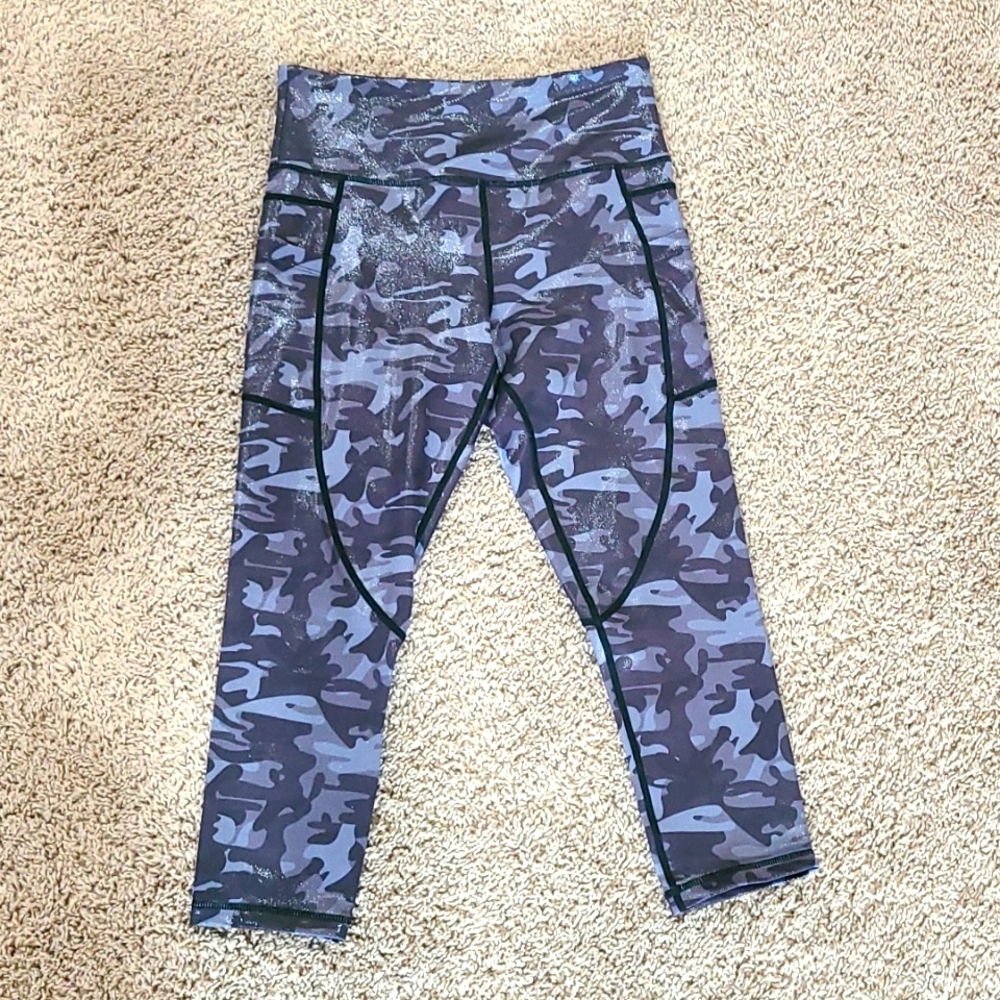Zyia black camo metallic light n tight with pockets